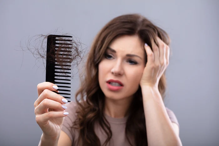 How to stop hair fall with home remedies